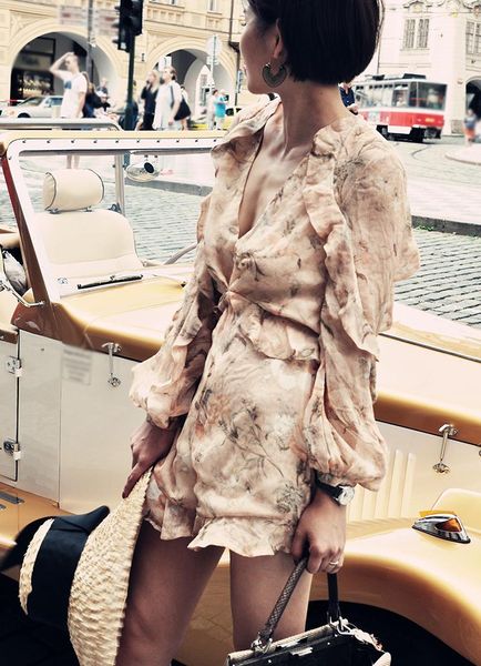 latest women silk flower printed long sleeve v neck high waist mini jumpsuits with ruffled trim & lining women's rompers, Black;white
latest women silk flower printed long sleeve v neck high waist mini jumpsuits with ruffled trim & lining women's rompers, Black;white
