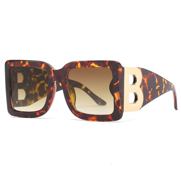 sunglass 2021 new arrived trendy oversized sunglass women retro vintage glass luxury brand big frame eyewear custom, White;black
sunglass 2021 new arrived trendy oversized sunglass women retro vintage glass luxury brand big frame eyewear custom, White;black