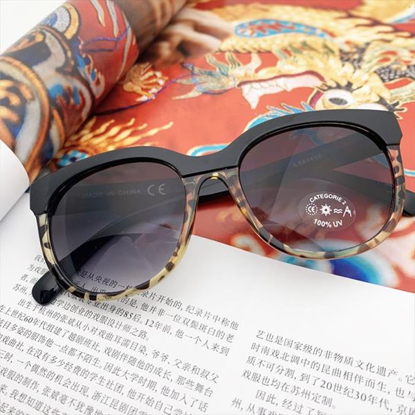 female vintage glasses brand oversized sunglasses cat eye decorative male retro uv400 brown black geek, White;black
female vintage glasses brand oversized sunglasses cat eye decorative male retro uv400 brown black geek, White;black