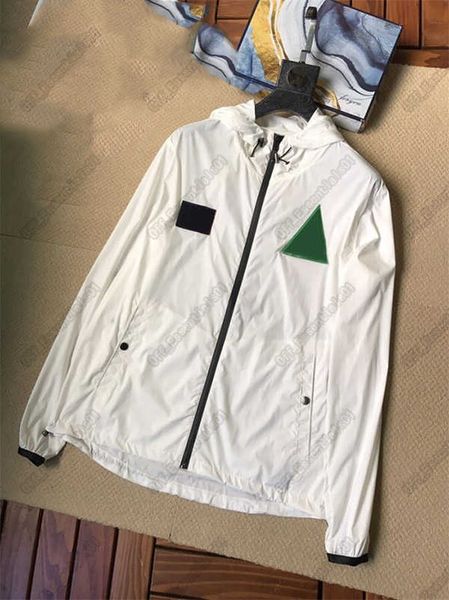 loose all-match jackets with embroidered towel on chest 20ss monclair mens jacket coat casual street coats size m--xxl, Black;brown
loose all-match jackets with embroidered towel on chest 20ss monclair mens jacket coat casual street coats size m--xxl, Black;brown