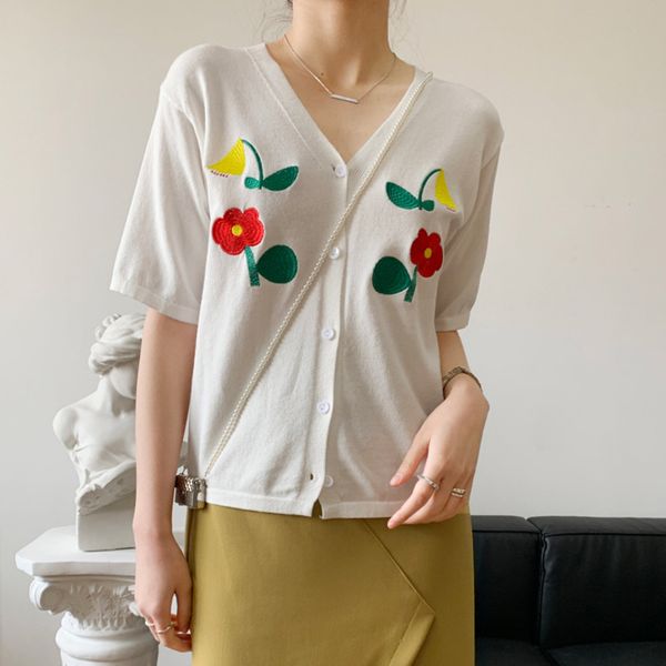 women black embroidery elegant all match daliy vacation blouse v-neck half sleeve loose shirt fashion summer 16w878 210510, White
women black embroidery elegant all match daliy vacation blouse v-neck half sleeve loose shirt fashion summer 16w878 210510, White