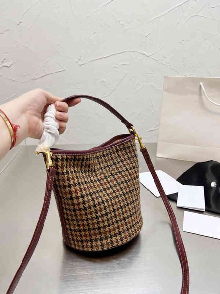 bags luxury shoulder brand houndstooth bucket fashion square wallet women's designer real leather mobile phone handbags 1220 82we
bags luxury shoulder brand houndstooth bucket fashion square wallet women's designer real leather mobile phone handbags 1220 82we