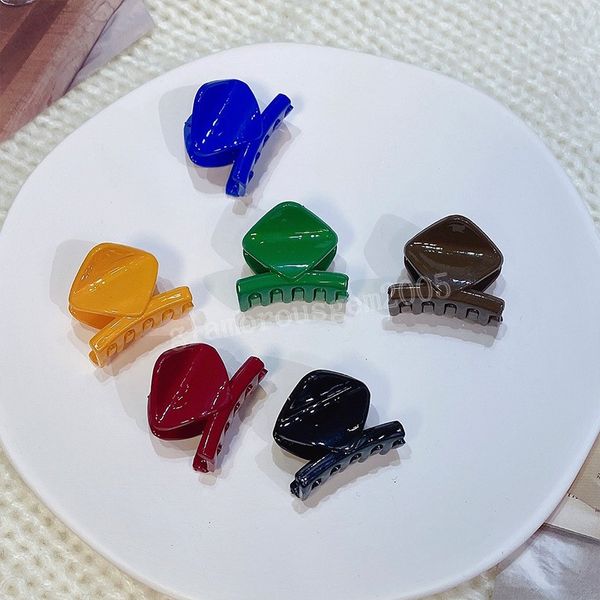 woman solid mini hair claws hairpins women girls hair accessories hairgrip clamps headwear hair clips, Slivery;golden
woman solid mini hair claws hairpins women girls hair accessories hairgrip clamps headwear hair clips, Slivery;golden