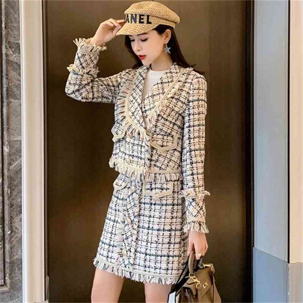 two piece dress wool tweed jacket, women's tassels and shiny silk pearl beads, two-piece skirt, fragrance in autumn winter, White
two piece dress wool tweed jacket, women's tassels and shiny silk pearl beads, two-piece skirt, fragrance in autumn winter, White