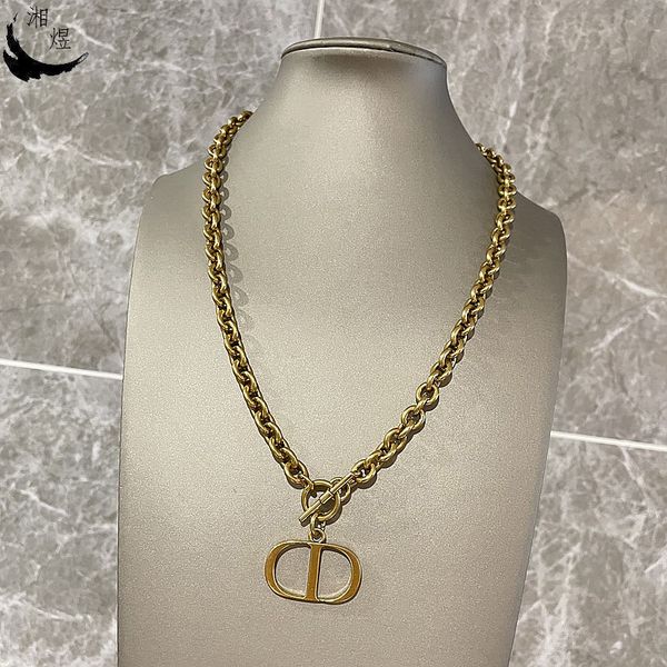 designer jewelry pearl necklace men's and women's clavicle classic light luxury sweater chain high sense ins simple thick necklace, Silver
designer jewelry pearl necklace men's and women's clavicle classic light luxury sweater chain high sense ins simple thick necklace, Silver