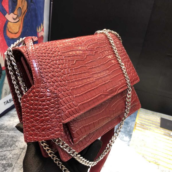 crocodile leather women's bag new portable single shoulder pattern
crocodile leather women's bag new portable single shoulder pattern