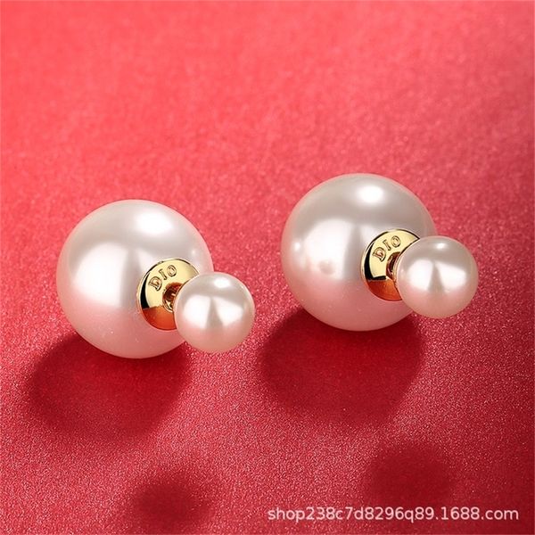 85% off factory clearance family size pearl earrings silver needle female high version, Golden
85% off factory clearance family size pearl earrings silver needle female high version, Golden
