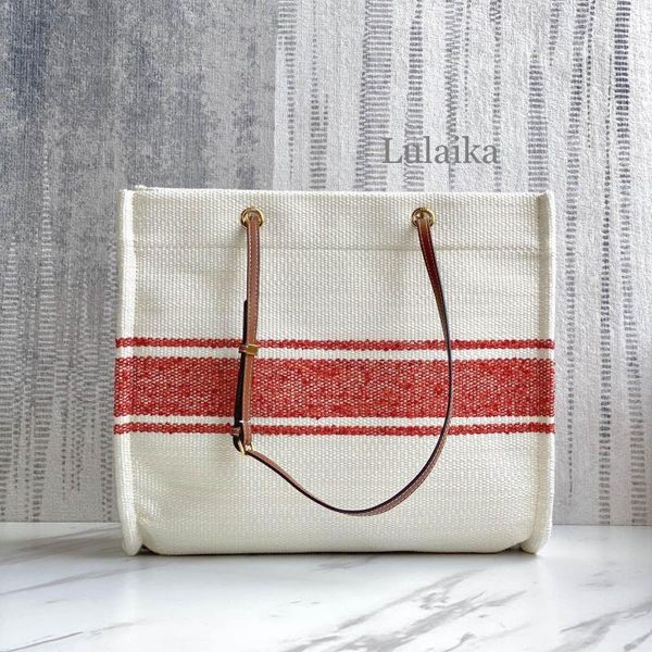 evening bags classic letter embroidered design high-capacity canvas handbag single shoulder shopping bag women 2021 arrivals
evening bags classic letter embroidered design high-capacity canvas handbag single shoulder shopping bag women 2021 arrivals