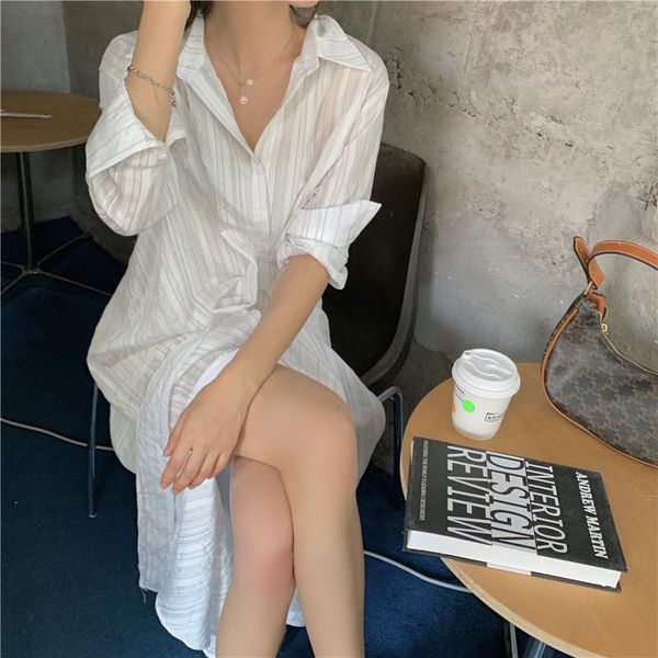 casual dresses hzirip 2021 summer women shirt dress design korean chic fashion single-breasted loose white long-sleeved female, Black;gray 
casual dresses hzirip 2021 summer women shirt dress design korean chic fashion single-breasted loose white long-sleeved female, Black;gray