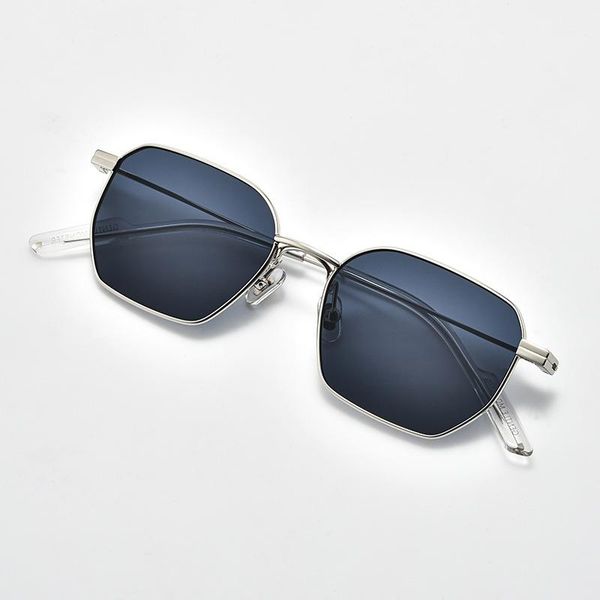 sunglasses 2021g bowl stainless steel y fashion m anti ultraviolet men and women lovers net red korean glasses, White;black
sunglasses 2021g bowl stainless steel y fashion m anti ultraviolet men and women lovers net red korean glasses, White;black