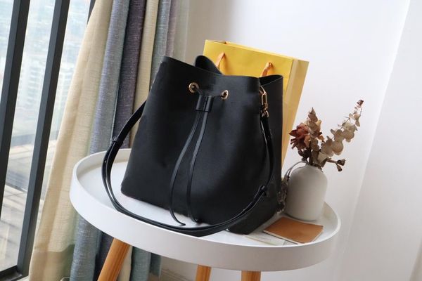 fashion women's handbag leather handbags shoulder bag shoulder cross-body bag women's handbag shopping bags bucket bag purse
fashion women's handbag leather handbags shoulder bag shoulder cross-body bag women's handbag shopping bags bucket bag purse
