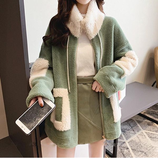 women's jackets 2021 winter thicken lambs wool coat women stand collar patchwork loose teddy female fleece warm, Black;brown
women's jackets 2021 winter thicken lambs wool coat women stand collar patchwork loose teddy female fleece warm, Black;brown