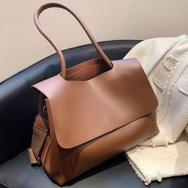 evening bags vintage large armpit bag 2021 winter high-quality pu leather women's designer handbag shoulder messenger
evening bags vintage large armpit bag 2021 winter high-quality pu leather women's designer handbag shoulder messenger