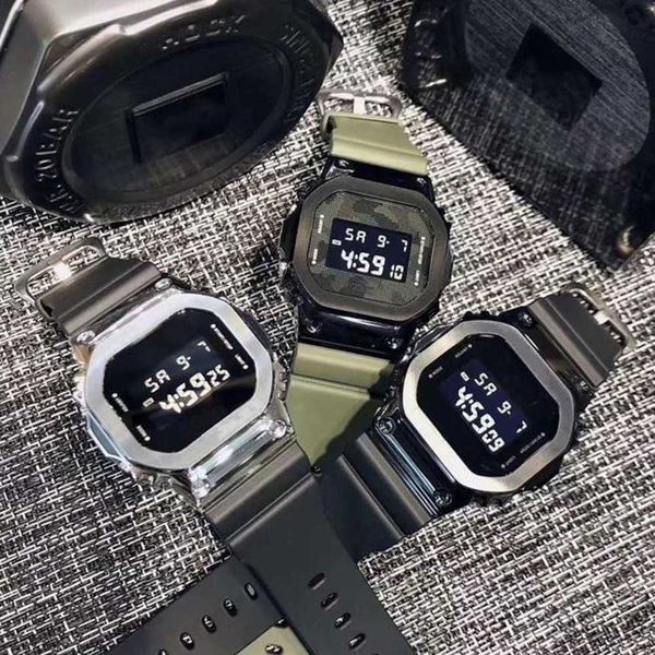 wristwatches led digital watch men's leisure electronic gold stainless steel case sports 5600 world time, Slivery;brown
wristwatches led digital watch men's leisure electronic gold stainless steel case sports 5600 world time, Slivery;brown