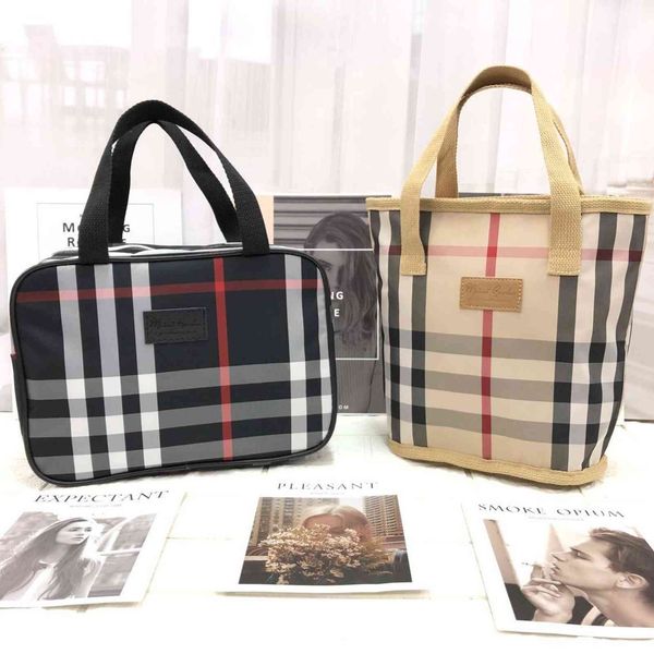 handbag korean plaid cloth cylinder ins large capacity portable lunch box fashion mommy bag bath, Black;red
handbag korean plaid cloth cylinder ins large capacity portable lunch box fashion mommy bag bath, Black;red