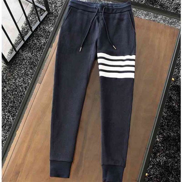 tb waffle autumn and winter new tom brownie men's casual guard elastic belt four bar pants, Black
tb waffle autumn and winter new tom brownie men's casual guard elastic belt four bar pants, Black
