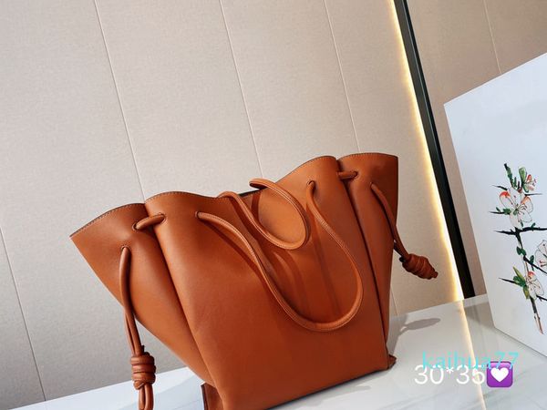 women shoulder bags tote-bags 2021 autumn and winter new fashion ladies handbags high-quality solid leather shopping-bags high 6652
women shoulder bags tote-bags 2021 autumn and winter new fashion ladies handbags high-quality solid leather shopping-bags high 6652