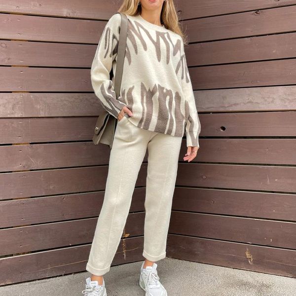 women's two piece pants knit sweater pullovers trousers sets 2021 autumn print o-neck long sleeve knitwear 2 set female casual suits, White
women's two piece pants knit sweater pullovers trousers sets 2021 autumn print o-neck long sleeve knitwear 2 set female casual suits, White