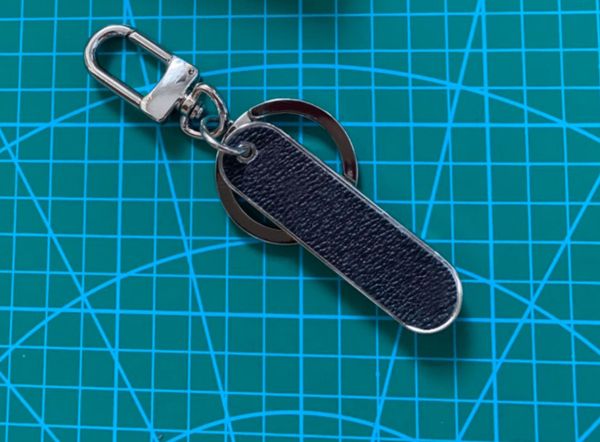 fashion scooter board charm gold keyring key holder car remote key brown leather key ring bag keychain with box, Silver
fashion scooter board charm gold keyring key holder car remote key brown leather key ring bag keychain with box, Silver