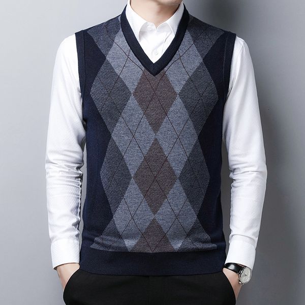 middle aged elderly men's sleevels knitted vt 2021 spring and autumn cloth dad's sweater bottomed shirt, Black
middle aged elderly men's sleevels knitted vt 2021 spring and autumn cloth dad's sweater bottomed shirt, Black