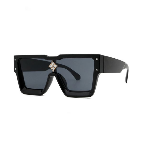 2021 new fashion square sunglass women retro luxury brand digner metal fram sunglass vintage gafas hombre men shad, White;black
2021 new fashion square sunglass women retro luxury brand digner metal fram sunglass vintage gafas hombre men shad, White;black