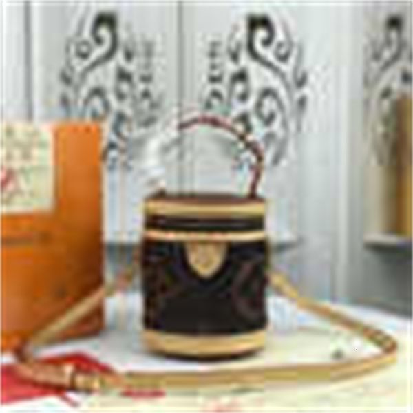 handles case fashion brand totes cannes cosmetic designer female bag luxury handbags iconic m43986 shoulder bags big cross flower body b
handles case fashion brand totes cannes cosmetic designer female bag luxury handbags iconic m43986 shoulder bags big cross flower body b