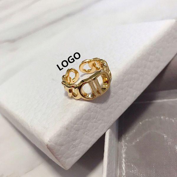 2021 european and american new style high-end charm fashion golden letter d1:1 ladies ring jewelry holiday gift, Golden;silver
2021 european and american new style high-end charm fashion golden letter d1:1 ladies ring jewelry holiday gift, Golden;silver