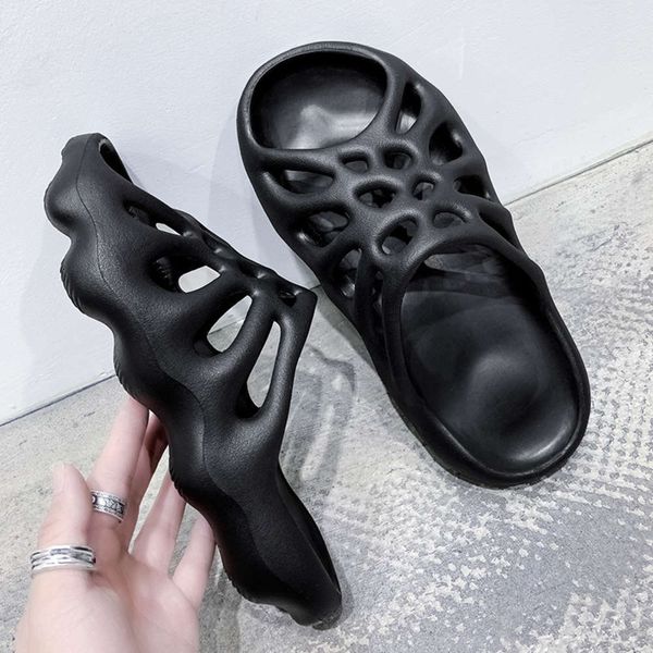 2021 foam runner kanye clog west sandal black slide fashion slipper women mens tainers bone 450 designer beach sandals slip-on shoes #252
2021 foam runner kanye clog west sandal black slide fashion slipper women mens tainers bone 450 designer beach sandals slip-on shoes #252