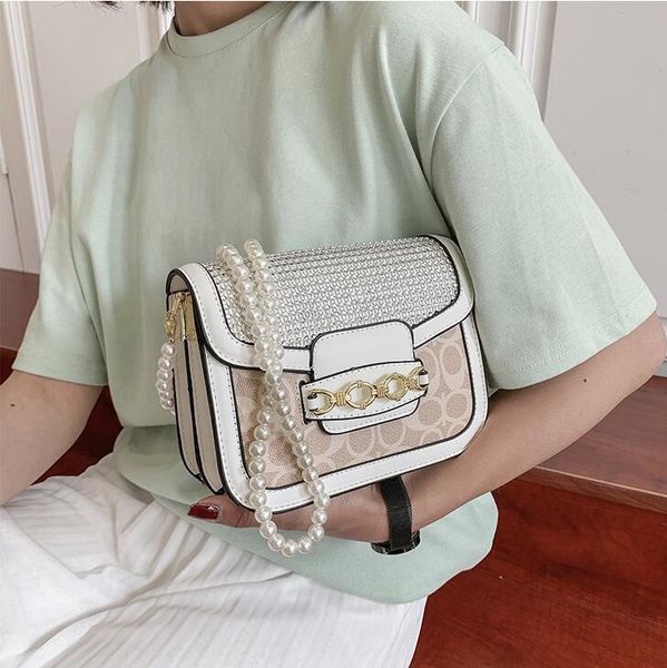 wholesale women shoulder bag trend diamond handbag summer personalized printed polka dot womens handbags elegant color matching leather fash, Black;red
wholesale women shoulder bag trend diamond handbag summer personalized printed polka dot womens handbags elegant color matching leather fash, Black;red