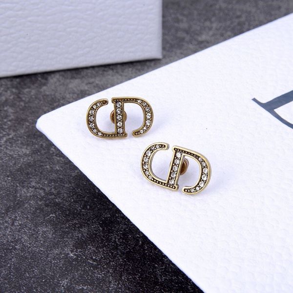 design jewelry full diamond letter earrings make old simple fashion net red style small fragrance earrings, Golden
design jewelry full diamond letter earrings make old simple fashion net red style small fragrance earrings, Golden