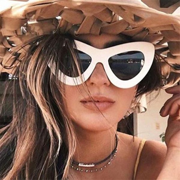 sunglasses women retro cat eye big frame brand designer 2021 fashion outdoor travel sun glasses for ladies cateye eyewear, White;black
sunglasses women retro cat eye big frame brand designer 2021 fashion outdoor travel sun glasses for ladies cateye eyewear, White;black