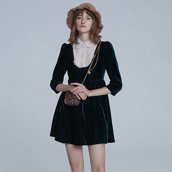 dresses vestido de mujer 2021 vintage peter pan collar white lace patchwork green velvet dress club outfits for women, Black;gray
dresses vestido de mujer 2021 vintage peter pan collar white lace patchwork green velvet dress club outfits for women, Black;gray
