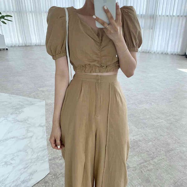women's tracksuits korean minority square collar high waist short puff sleeve shirt + split wide leg casual pants trousers women, Gray
women's tracksuits korean minority square collar high waist short puff sleeve shirt + split wide leg casual pants trousers women, Gray