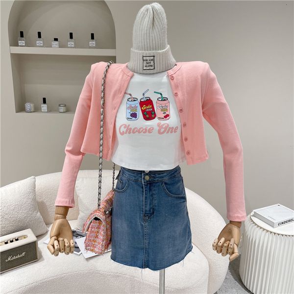 sweater two female spring plays summer niche fine fashion design breasted cardigan of cartoon printed cotton short thin shirt, White;black
sweater two female spring plays summer niche fine fashion design breasted cardigan of cartoon printed cotton short thin shirt, White;black