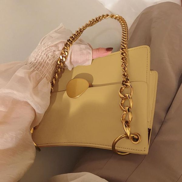 one-shoulder underarm bags 2021 summer fashion simple chain messenger small bag handbag
one-shoulder underarm bags 2021 summer fashion simple chain messenger small bag handbag
