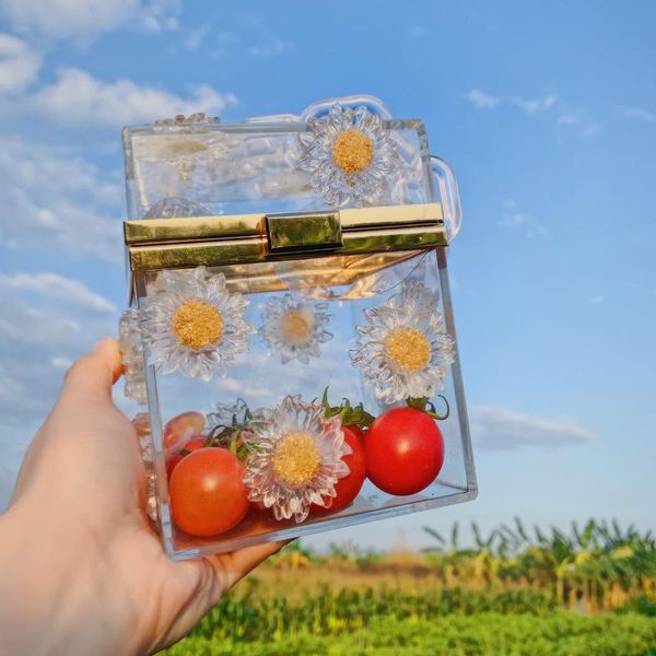 evening bags ins clear acrylic box bag daisy flower clutch purse women transparent plastic girl vintage party handbag wedding
evening bags ins clear acrylic box bag daisy flower clutch purse women transparent plastic girl vintage party handbag wedding
