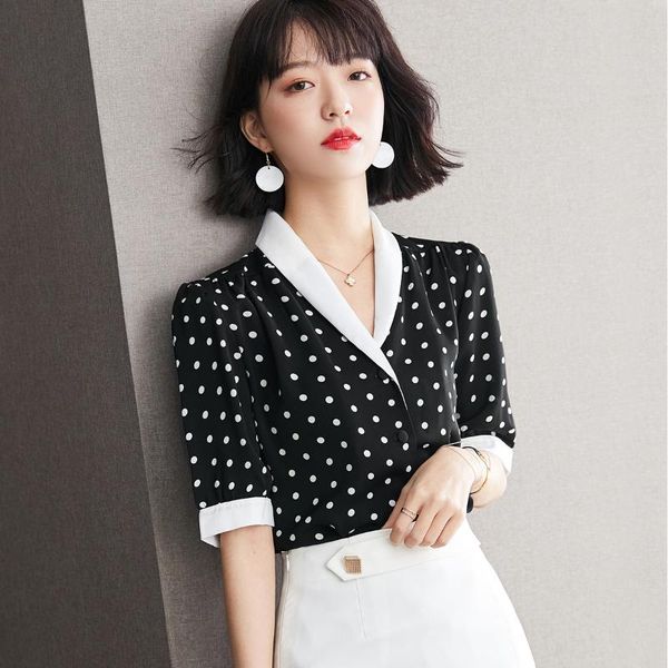 women's blouses & shirts black and white contrast v-neck short sleeve shirt summer 2021 professional temperament wave point show thin
women's blouses & shirts black and white contrast v-neck short sleeve shirt summer 2021 professional temperament wave point show thin