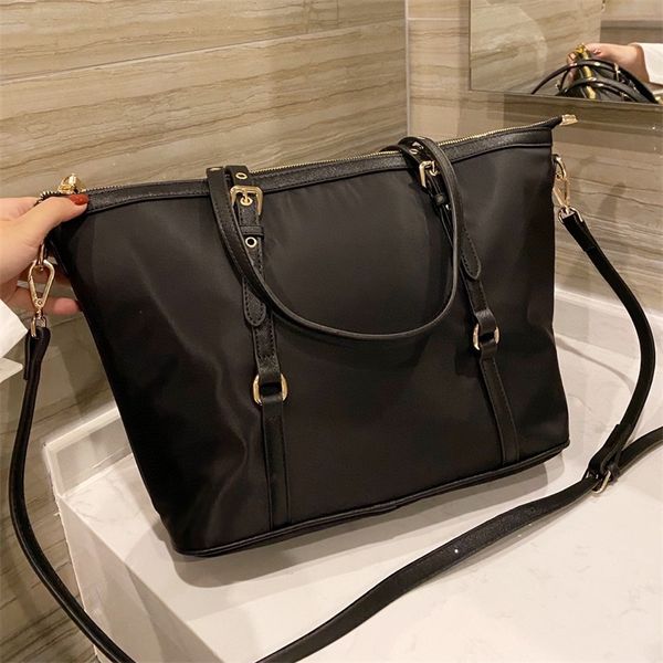 designer canvas shopping bag fashion classic shoulder bags lady tote handbag women presbyopic purse cross body luxury messenger pack
designer canvas shopping bag fashion classic shoulder bags lady tote handbag women presbyopic purse cross body luxury messenger pack