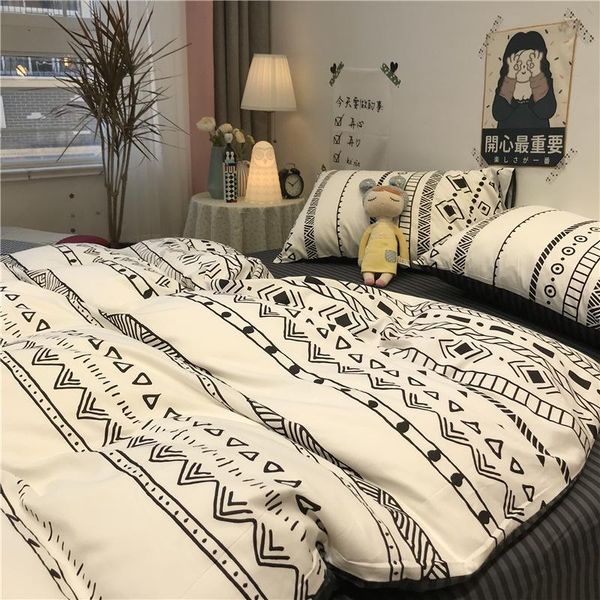 bedding sets bohemian style four-piece cotton pure simple black and white bed breakfast apartment student three-piece 1.5m1.8
bedding sets bohemian style four-piece cotton pure simple black and white bed breakfast apartment student three-piece 1.5m1.8