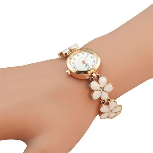 quartz fashion daisies flower rose gold bracelet wrist watch women girl gift bayan kol female casual digital dial horloges b40 wristwatches, Slivery;brown
quartz fashion daisies flower rose gold bracelet wrist watch women girl gift bayan kol female casual digital dial horloges b40 wristwatches, Slivery;brown