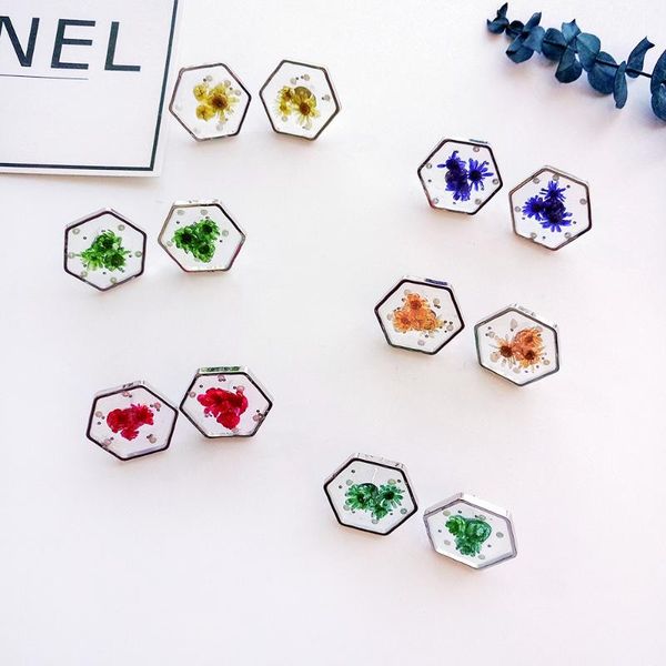 stud bohemian dried flower crystal temperament earrings resin handmade simple polygonal for women, Golden;silver
stud bohemian dried flower crystal temperament earrings resin handmade simple polygonal for women, Golden;silver