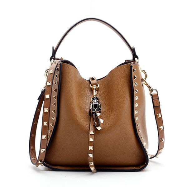 real leather rivet bucket bag,purs and handbags luxury digner studded cowhide ladi shoulder bag with crossbody strap
real leather rivet bucket bag,purs and handbags luxury digner studded cowhide ladi shoulder bag with crossbody strap