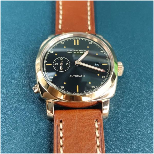 wristwatches 44mm men's seagull movement automatic mechanical watch gold case black sandwich dial leather strap calendar luminous, Slivery;brown
wristwatches 44mm men's seagull movement automatic mechanical watch gold case black sandwich dial leather strap calendar luminous, Slivery;brown