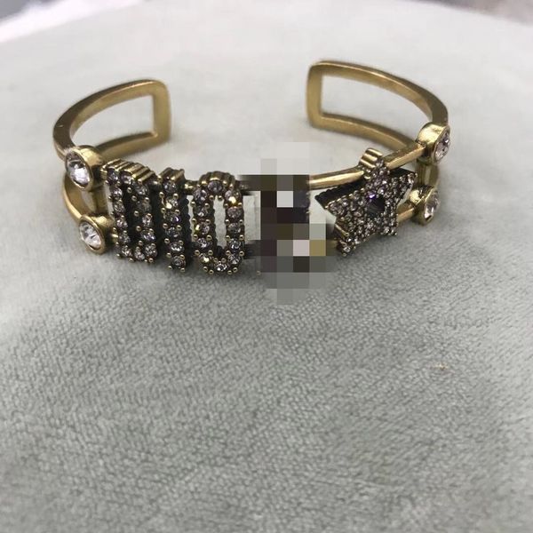 design jewelry / letter feminine temperament women's net red same style diamond inlaid opening bracelet, Black
design jewelry / letter feminine temperament women's net red same style diamond inlaid opening bracelet, Black