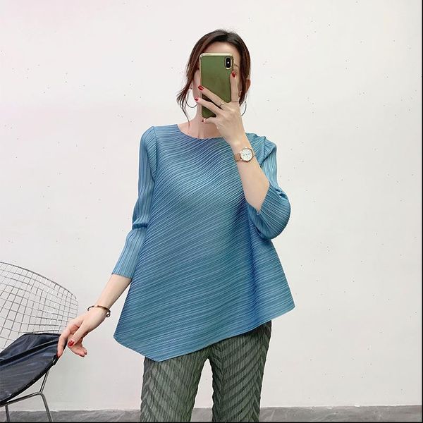 folded three womens quarter sleeve pleated t shirt for famale solid color irregular hem elastic round colalr yj438, White
folded three womens quarter sleeve pleated t shirt for famale solid color irregular hem elastic round colalr yj438, White