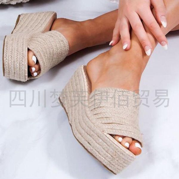 slippers mature leisure women platform wedges high solid shoes peep toe casual summer outside slides, Black
slippers mature leisure women platform wedges high solid shoes peep toe casual summer outside slides, Black