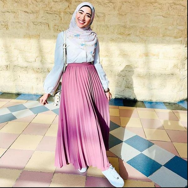 plus size long pleated abaya womens skirts muslim high waist maxi saia longa for women clothing jupe plissee femme falda, Black
plus size long pleated abaya womens skirts muslim high waist maxi saia longa for women clothing jupe plissee femme falda, Black