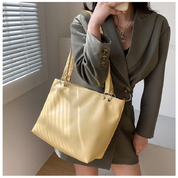 evening bags 2021 fashion large capacity pu leather big shopper shoulder bucket bag for women ladies shopping travel totes handbags
evening bags 2021 fashion large capacity pu leather big shopper shoulder bucket bag for women ladies shopping travel totes handbags