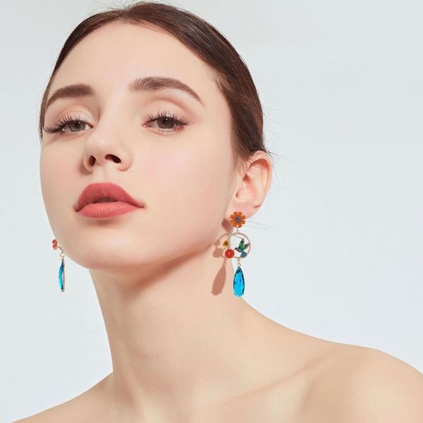dangle & chandelier flying bird flower earrings for female rhinestone fish shape spring drop aretes de mujer modernos 2021 4a4004, Silver
dangle & chandelier flying bird flower earrings for female rhinestone fish shape spring drop aretes de mujer modernos 2021 4a4004, Silver