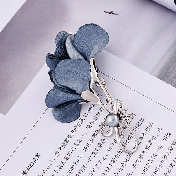 pins, brooches korean version of bride flower accessories women fashion crystal fabric brooch collar needle high-grade rose female, Gray
pins, brooches korean version of bride flower accessories women fashion crystal fabric brooch collar needle high-grade rose female, Gray